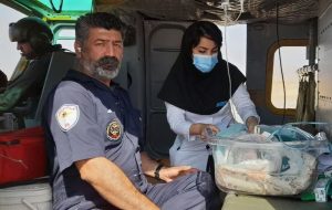 فیلم/ عملیات امدادی اورژانس خوزستان برای نجات نوزاد یک روزه
