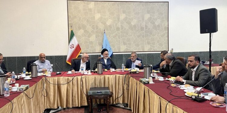 تصاویر نشست مجمع نمایندگان با استاندار