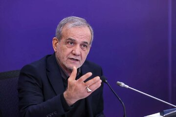 علت کنارهگیری ظریف چه بود؟ پزشکیان: برخی در داخل او را تحریم کردند علت کنارهگیری ظریف چه بود؟ پزشکیان: برخی در داخل او را تحریم کردند