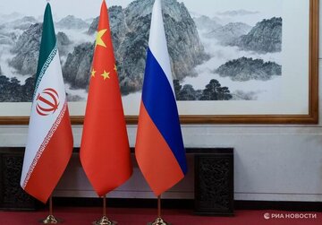 خراطیان: ایران اگر این بازی را بدرستی انجام دهد فایده خواهد برد؛ اما اگر گرفتار شود... خراطیان: ایران اگر این بازی را بدرستی انجام دهد فایده خواهد برد؛ اما اگر گرفتار شود...