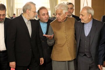 زیدآبادی: آقای لاریجانی چه نوع کارت سفیدی؟/صلح ترامپ مهمترین بخش گفتگوی لاریجانی با مقامات پاکستانی بوده است/آنچه عیان است بلاتکلیفی بی‌پایان است